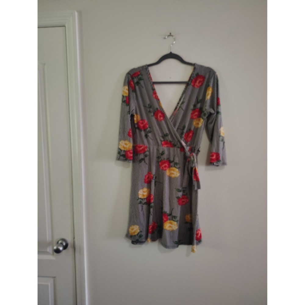 No Boundaries Floral Pinstripe Wrap Dress Womens Large Red Yellow Rose Mini